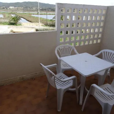Apartment Studio Hyeres, 1 Piece, 2 Personnes - Fr-1-335-93